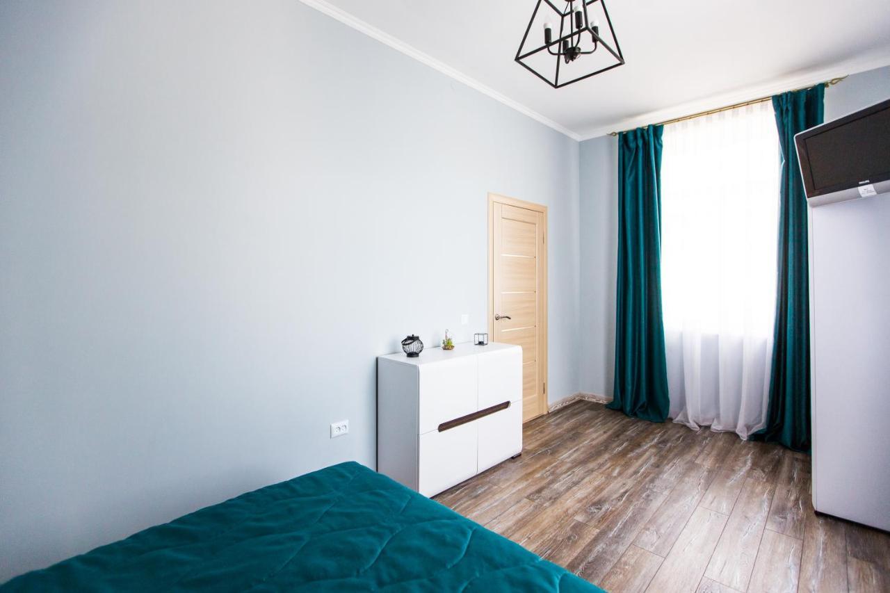 1 Bedroom Apartment Near Elizabeth'S The Cathedral Leopoli Esterno foto