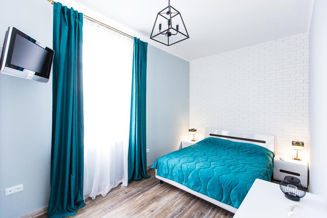 1 Bedroom Apartment Near Elizabeth'S The Cathedral Leopoli Esterno foto