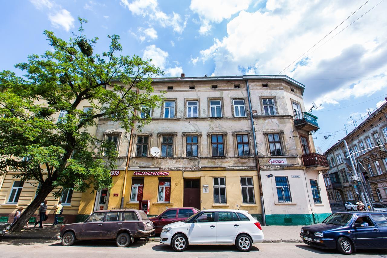 1 Bedroom Apartment Near Elizabeth'S The Cathedral Leopoli Esterno foto