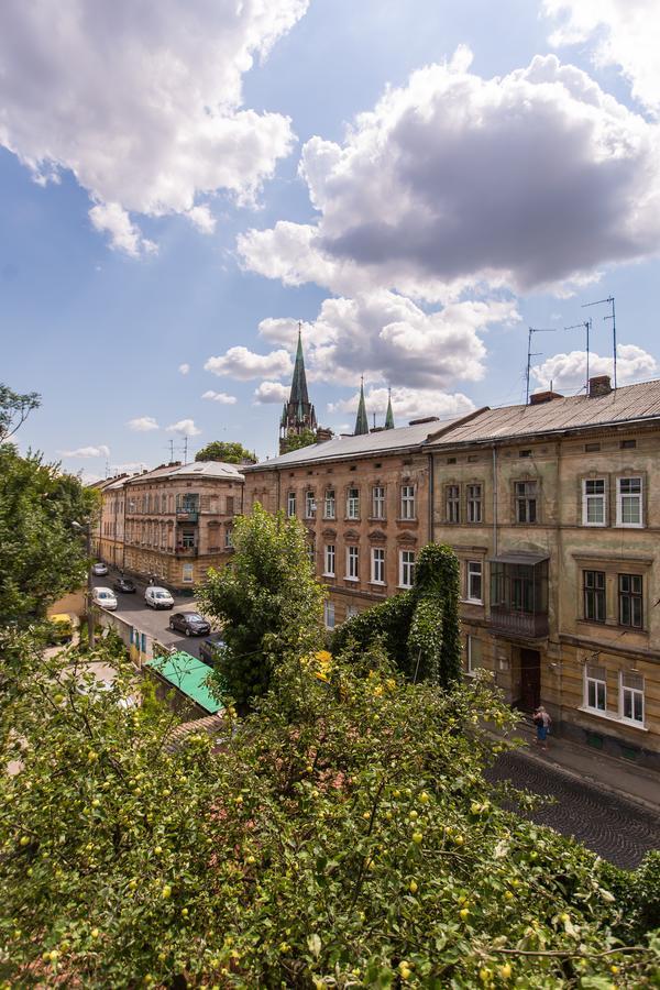 1 Bedroom Apartment Near Elizabeth'S The Cathedral Leopoli Esterno foto